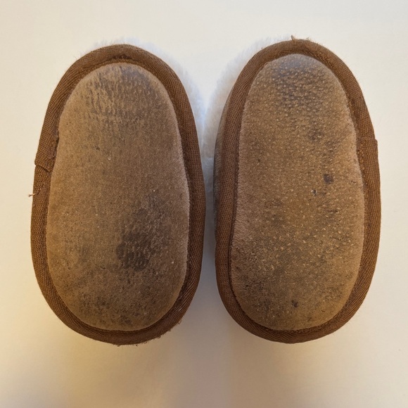 Lands' End Tan Kids Slippers with Faux Fur - Picture 3 of 4